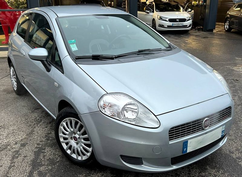 FIAT GRANDE PUNTO 1.3 MULTIJET 75 Cv CLIMATISATION BLUETOOTH 5 PLACES - GARANTIE 1 AN