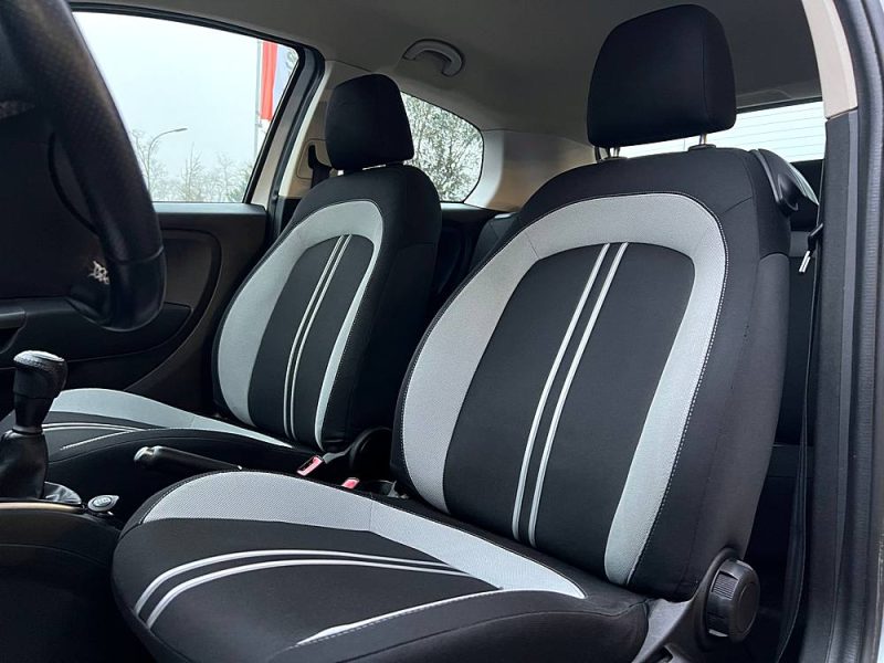 FIAT GRANDE PUNTO 1.3 MULTIJET 75 Cv CLIMATISATION BLUETOOTH 5 PLACES - GARANTIE 1 AN