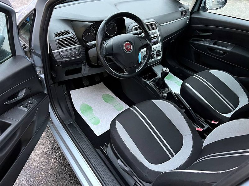 FIAT GRANDE PUNTO 1.3 MULTIJET 75 Cv CLIMATISATION BLUETOOTH 5 PLACES - GARANTIE 1 AN