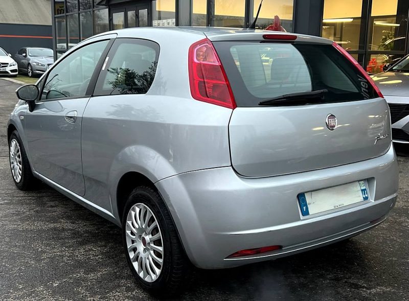 FIAT GRANDE PUNTO 1.3 MULTIJET 75 Cv CLIMATISATION BLUETOOTH 5 PLACES - GARANTIE 1 AN