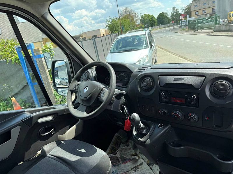 RENAULT MASTER 3 2.3 DCI 130 L2H2 TVA