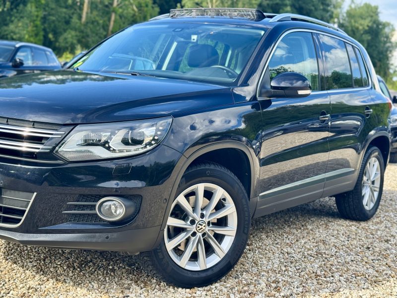 VOLKSWAGEN TIGUAN 2012