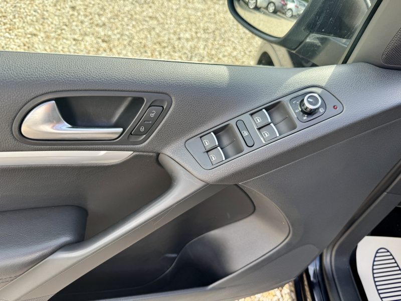 VOLKSWAGEN TIGUAN 2012