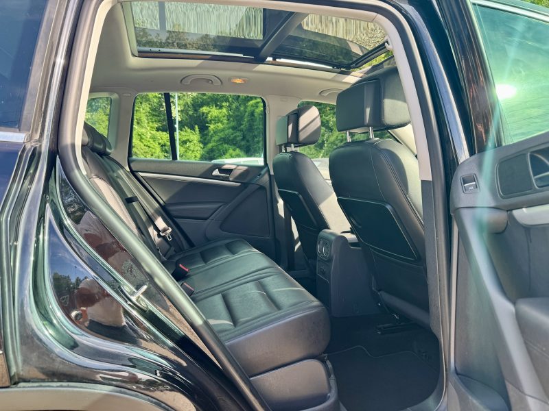 VOLKSWAGEN TIGUAN 2012