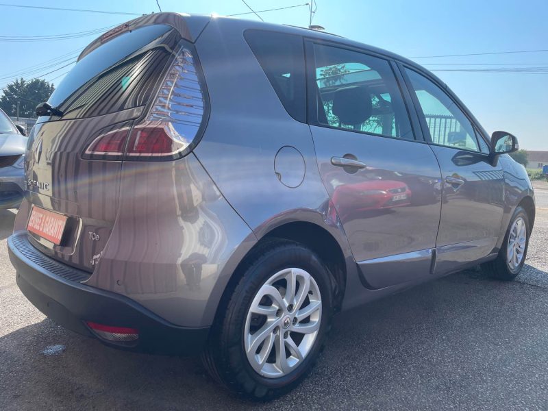 RENAULT MEGANE SCENIC 2012 BOSE 1.2i - 16V TURBO TCE 115CV CRIT'AIR 1