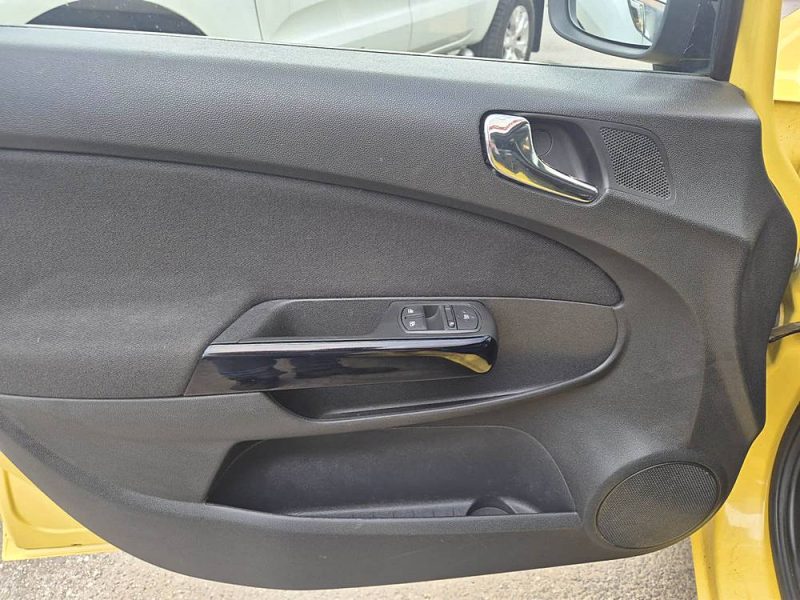 OPEL CORSA  2012