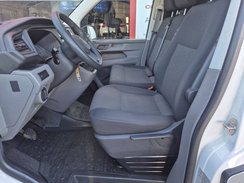 VOLKSWAGEN TRANSPORTER 2023