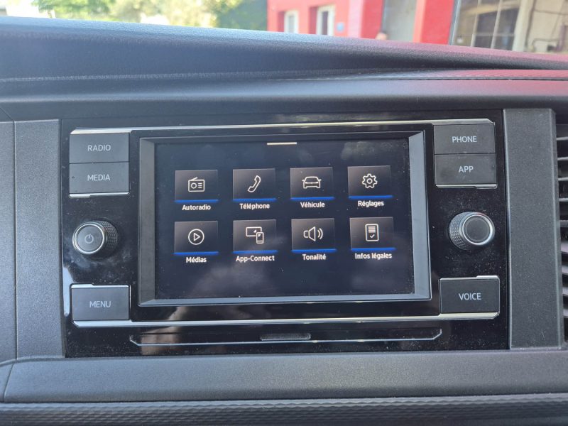 VOLKSWAGEN TRANSPORTER 2023