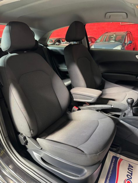 AUDI A1 1.6 TDI 90ch FAP Business line 