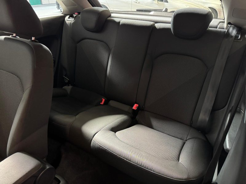 AUDI A1 1.6 TDI 90ch FAP Business line 