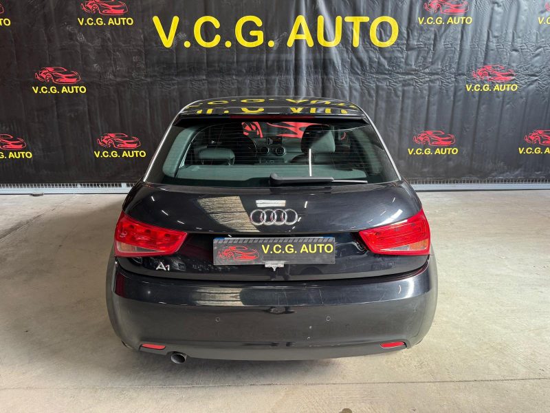 AUDI A1 1.6 TDI 90ch FAP Business line 
