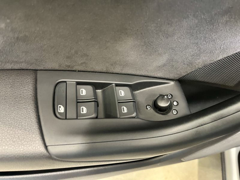 AUDI Q3 2.0 TDI 177ch Ambition Luxe Quattro S Tronic 7