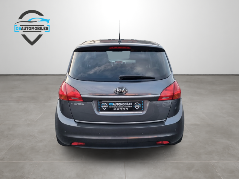 KIA VENGA 2011