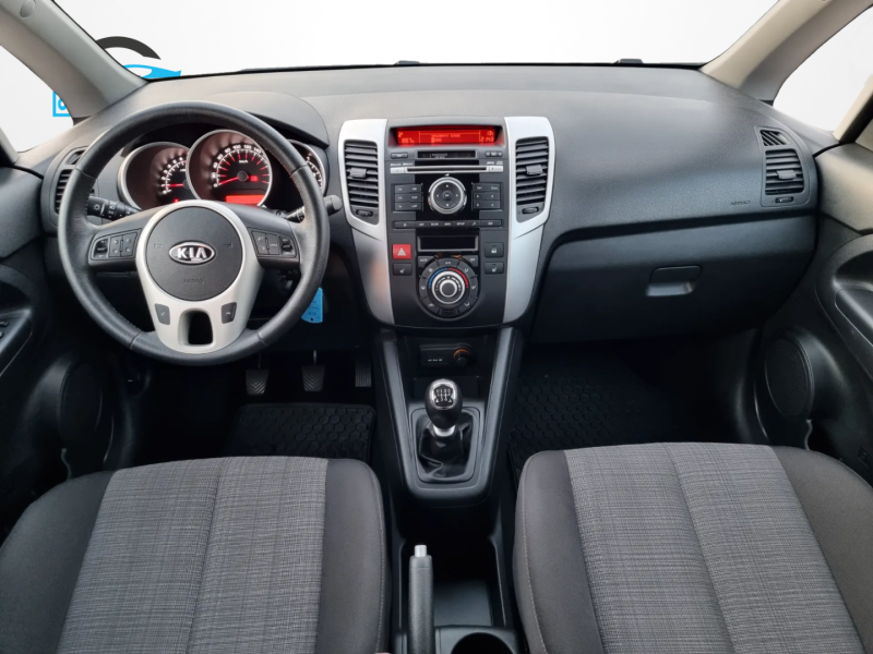 KIA VENGA 2011
