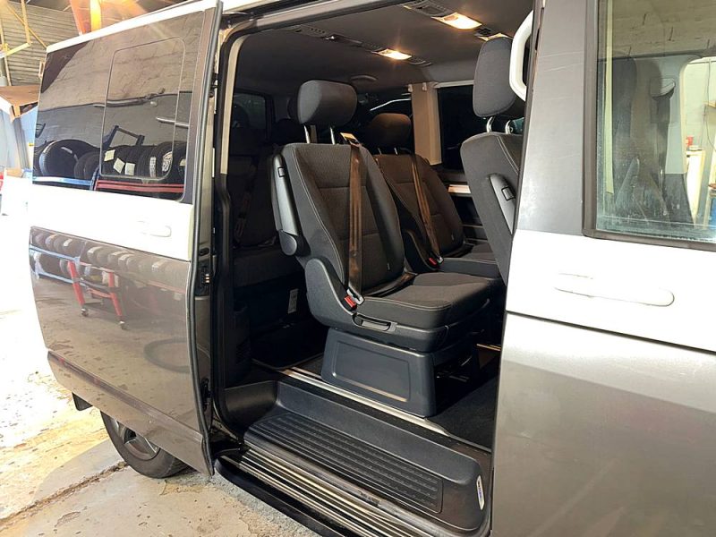 VOLKSWAGEN MULTIVAN 2016