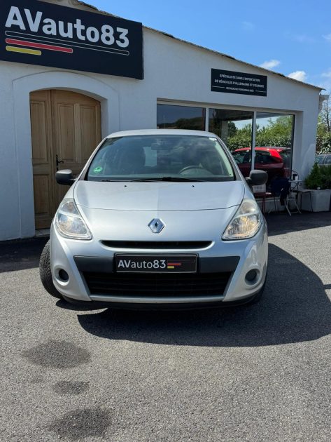 RENAULT  CLIO 3 Yahoo! 1.2 LEV 75CV / Distribution Neuve / CT OK / 68.000KM 