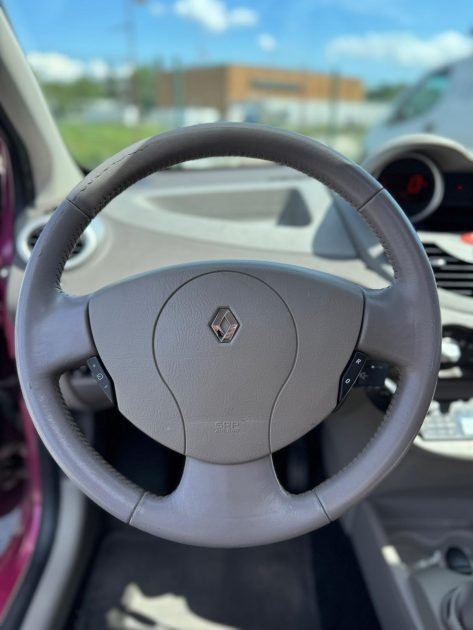 RENAULT  TWINGO 1.2 LEV 75CV Cabriolet / Distribution Neuve / CT OK / Révisée 