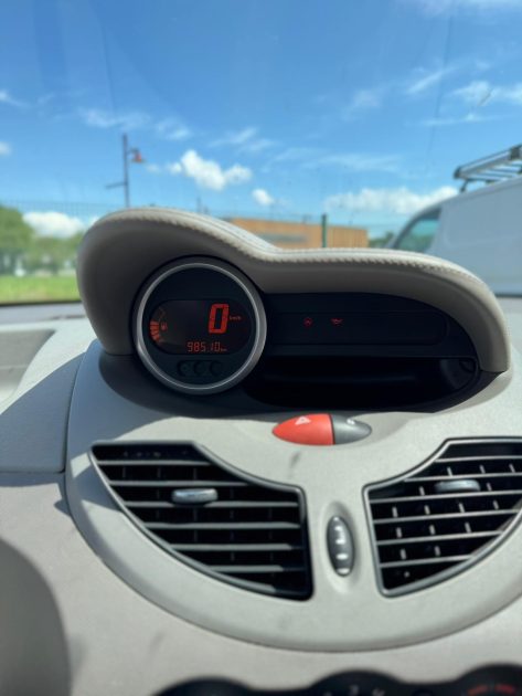 RENAULT  TWINGO 1.2 LEV 75CV Cabriolet / Distribution Neuve / CT OK / Révisée 