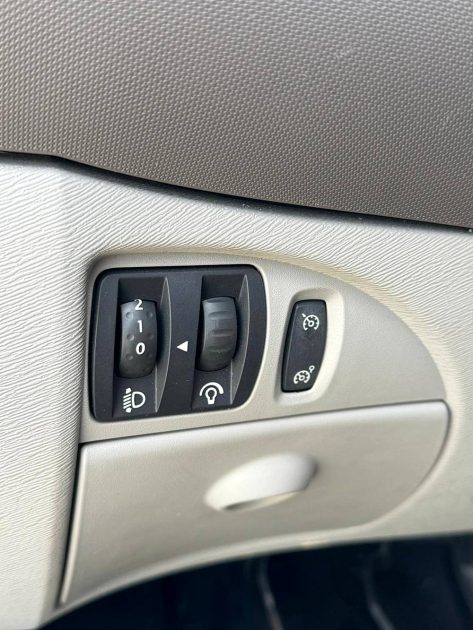 RENAULT  TWINGO 1.2 LEV 75CV Cabriolet / Distribution Neuve / CT OK / Révisée 