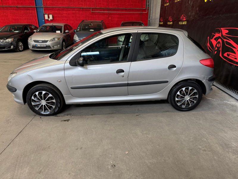 PEUGEOT 206  1.4i 75 XT 