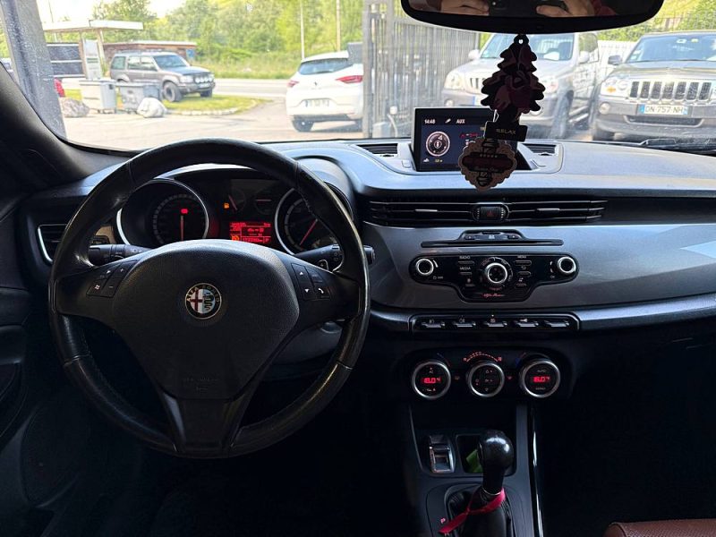 ALFA ROMEO GIULIETTA 2013