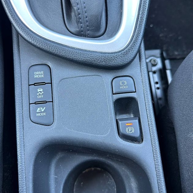 TOYOTA YARIS 1.5i HYBRID 116 cv Design Garantie Toyota