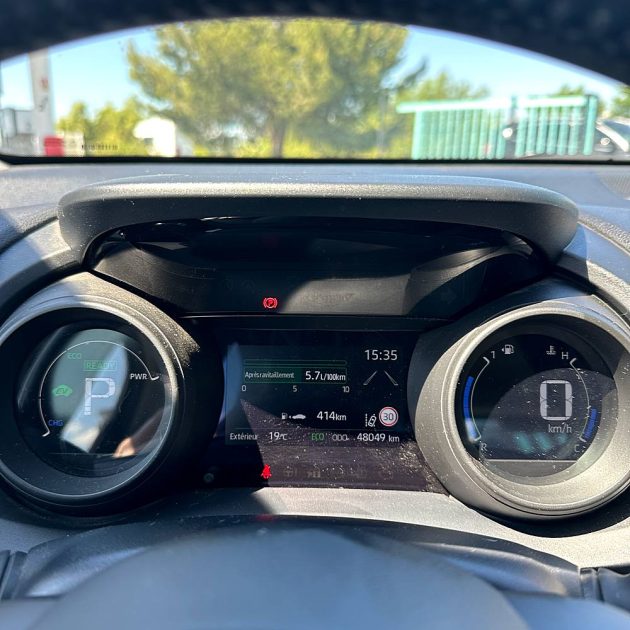 TOYOTA YARIS 1.5i HYBRID 116 cv Design Garantie Toyota