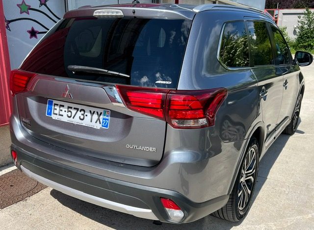 MITSUBISHI OUTLANDER 2016