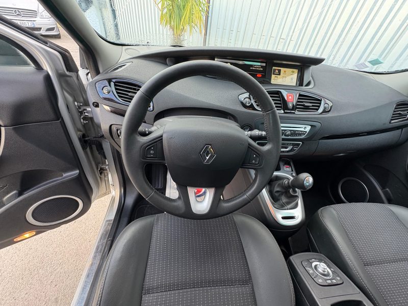 RENAULT MEGANE SCENIC 2011