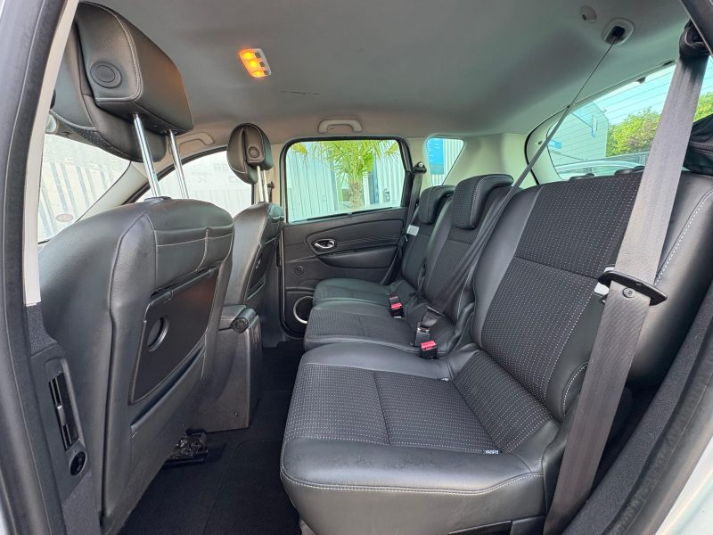 RENAULT MEGANE SCENIC 2011