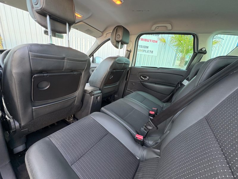 RENAULT MEGANE SCENIC 2011