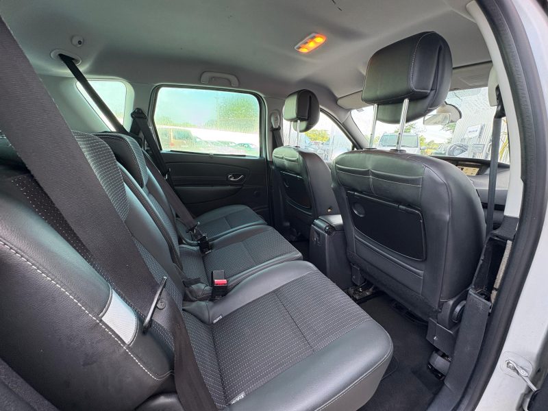 RENAULT MEGANE SCENIC 2011