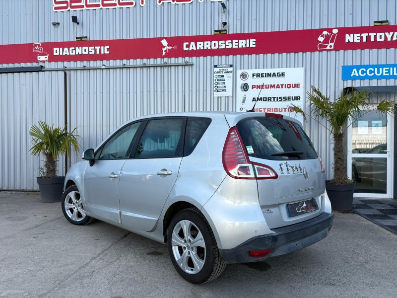 RENAULT MEGANE SCENIC 2011