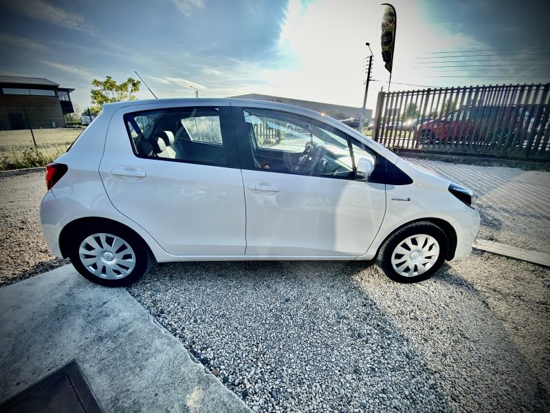 TOYOTA YARIS HSD DYNAMIC 04/2015