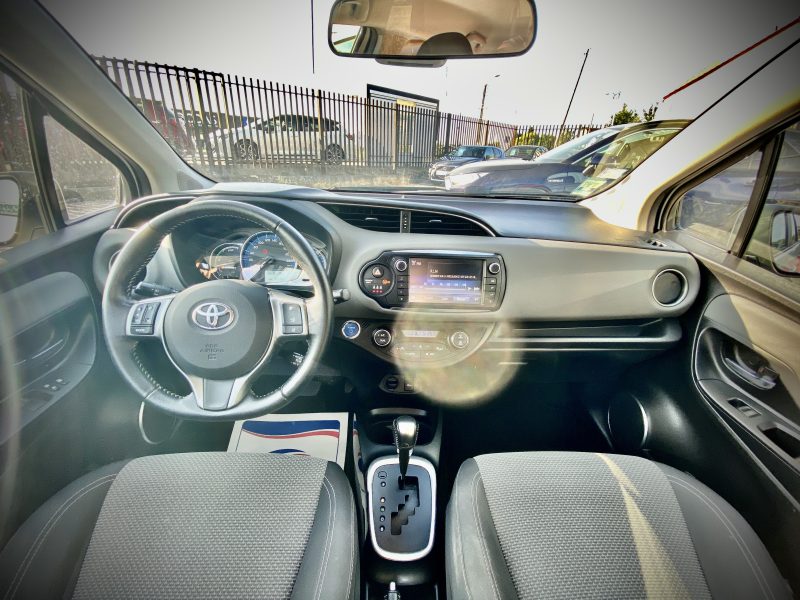 TOYOTA YARIS HSD DYNAMIC 04/2015