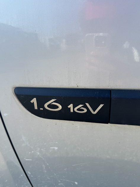 RENAULT MEGANE 1.6i 16V