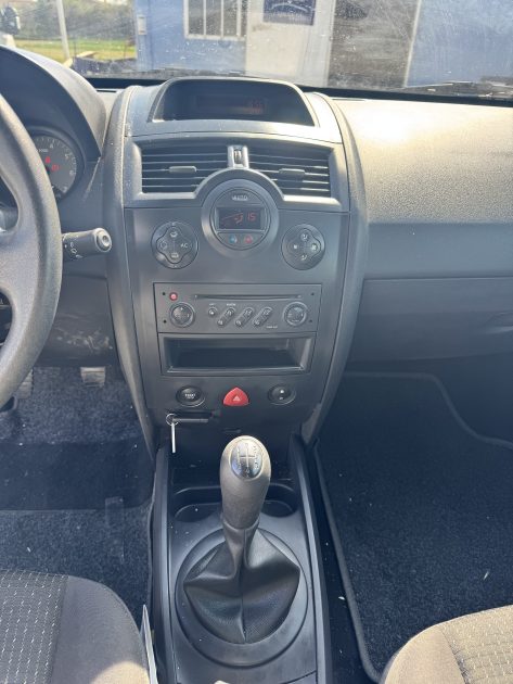 RENAULT MEGANE 1.6i 16V