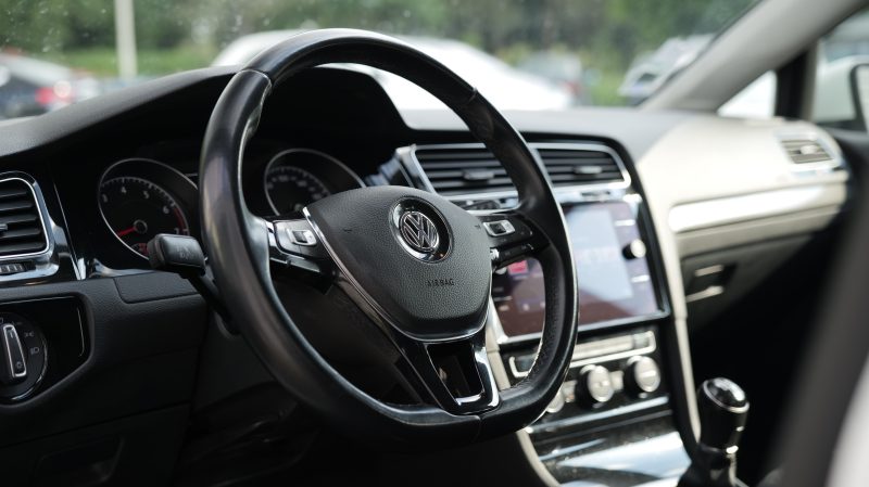 VOLKSWAGEN GOLF 2018