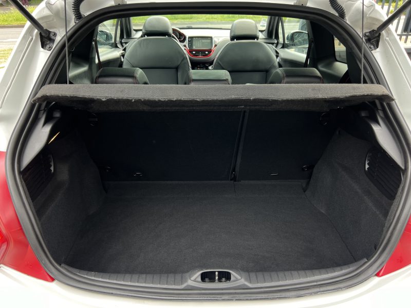 PEUGEOT 208 GTI 1.6 THP 200 Cv 1ERE MAIN / GPS TOIT PANORAMIQUE 47 700 Kms CritAir1 - GARANTIE 1 AN