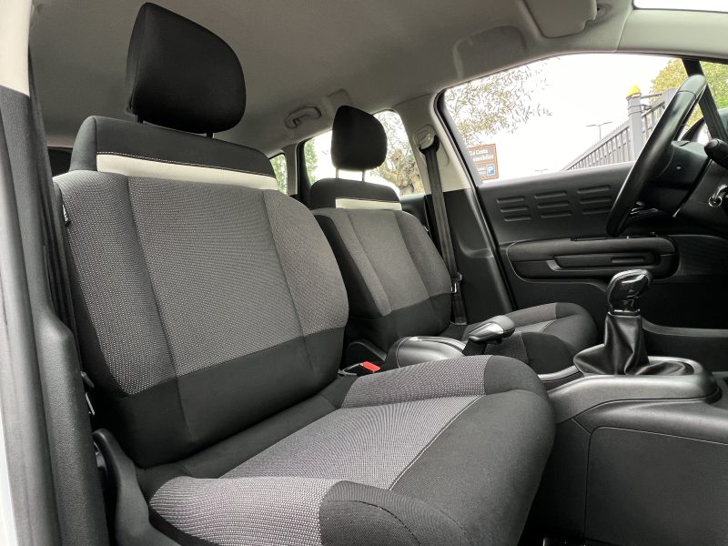 CITROEN C3 AIRCROSS AIRCROSS FEEL 1.2 82 Cv GPS TACTILE APPLE CARPLAY & ANDROID CRIT AIR 1 - GARANTI