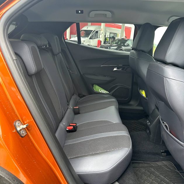 PEUGEOT 2008 1.5 BLUE HDI 130 cv Allure 