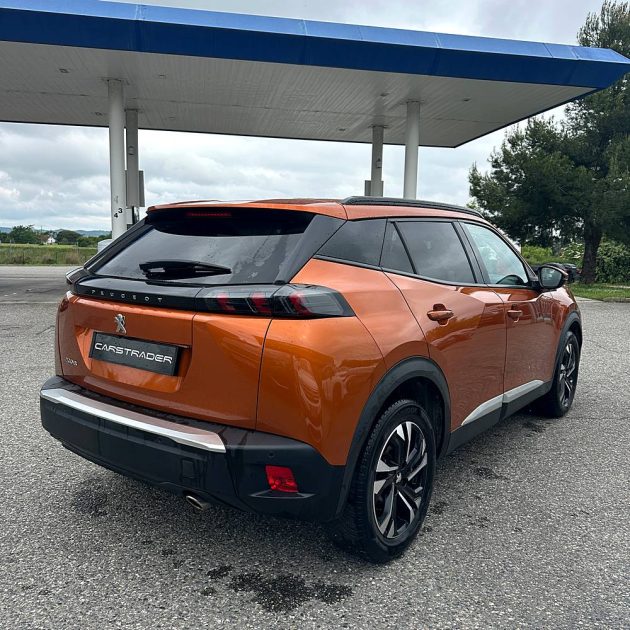 PEUGEOT 2008 1.5 BLUE HDI 130 cv Allure 