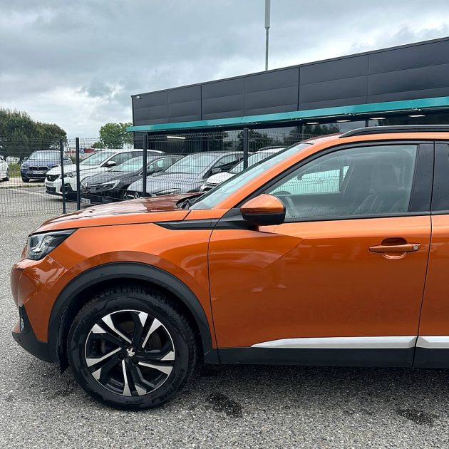 PEUGEOT 2008 1.5 BLUE HDI 130 cv Allure 