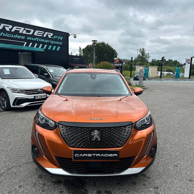 PEUGEOT 2008 1.5 BLUE HDI 130 cv Allure 