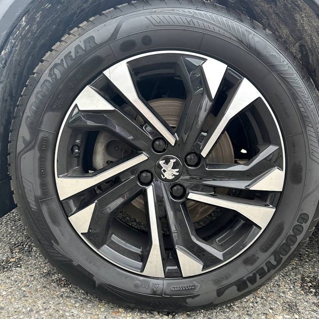 PEUGEOT 2008 1.5 BLUE HDI 130 cv Allure 