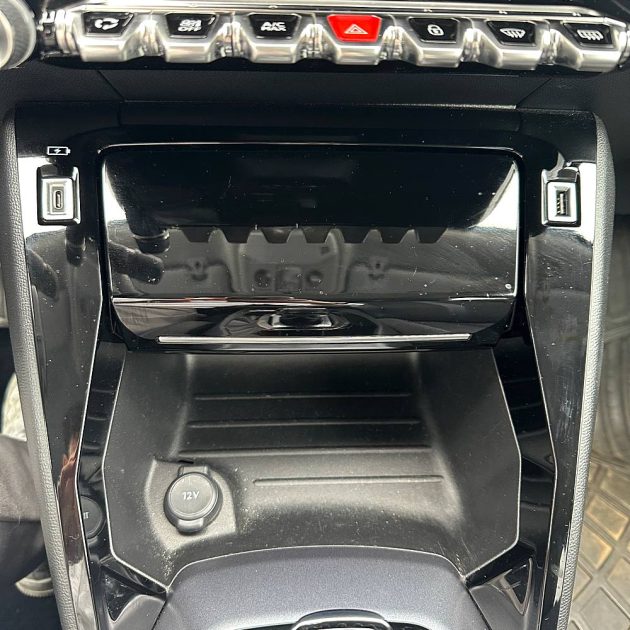 PEUGEOT 2008 1.5 BLUE HDI 130 cv Allure 