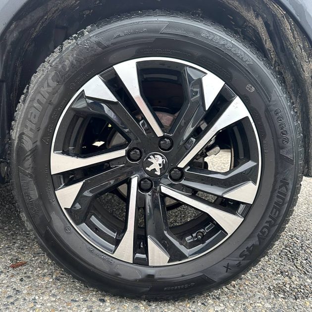 PEUGEOT 2008 1.5 BLUE HDI 130 cv Allure 