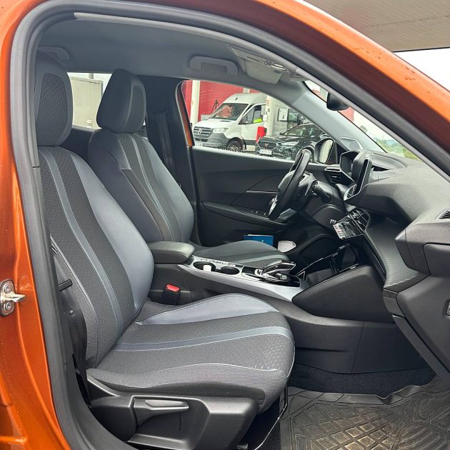 PEUGEOT 2008 1.5 BLUE HDI 130 cv Allure 