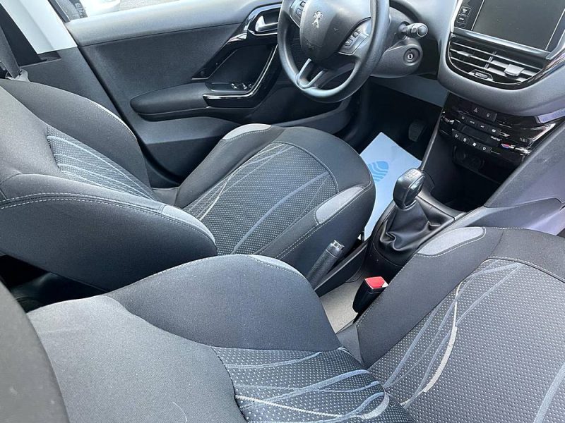 PEUGEOT 208 - 1.2 VTI 82 ACTIVE 5P - GARANTIE