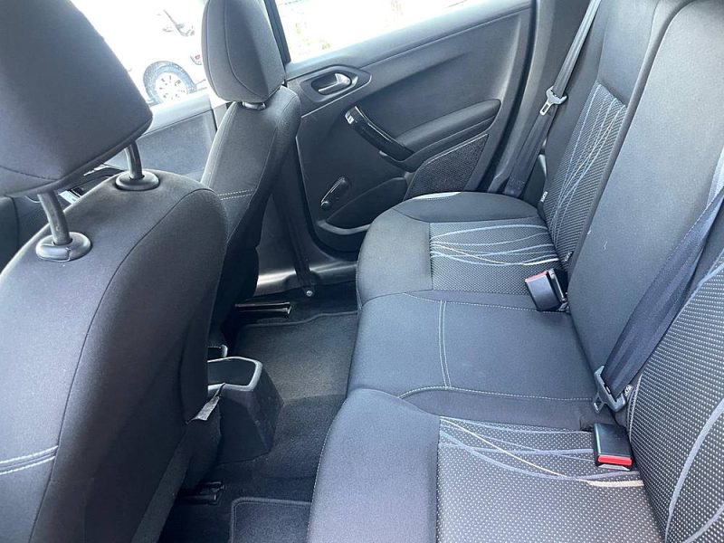 PEUGEOT 208 - 1.2 VTI 82 ACTIVE 5P - GARANTIE